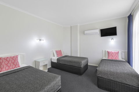 Cathedral Motor Inn - Accommodation Perth 11