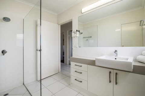Sunseeker Holiday Apartments - Accommodation Perth 35