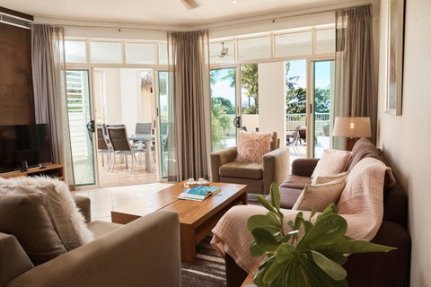 Sea Change Beachfront Apartments - Accommodation Perth 5