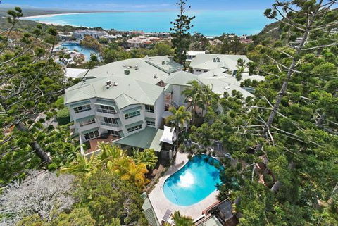 The Lookout Resort Noosa - Perth Resorts 0