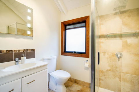 Airlie Beach Eco Cabins - Adults Only - Accommodation Perth 22