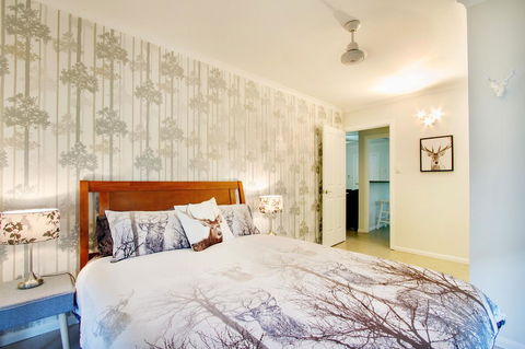 Airlie Beach Eco Cabins - Adults Only - Accommodation Perth 33