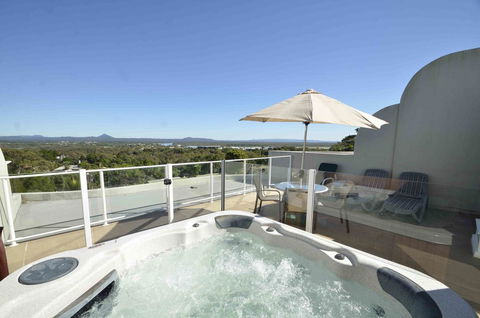 Noosa Hill Resort - Accommodation Perth 1