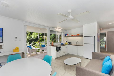 By The Sea Port Douglas - Accommodation Perth 8