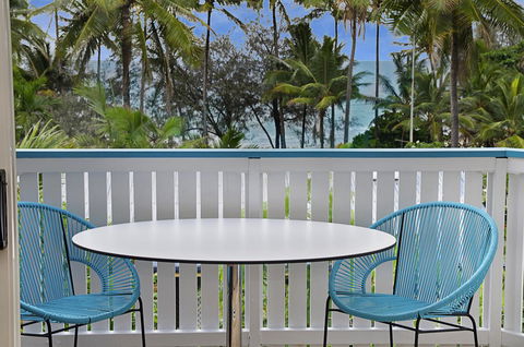 By The Sea Port Douglas - Accommodation Perth 5