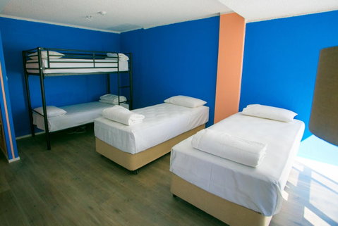 Rainbow Bay Backpackers - Perth Resorts 10