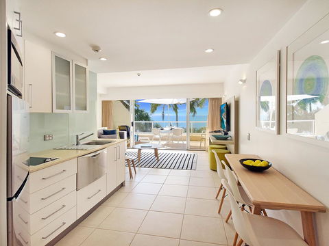 Netanya Noosa Beachfront Resort - Perth Resorts 22