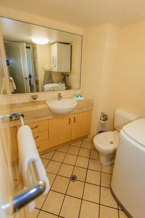 Grand Palais Boolarong Beachside Apartments - Accommodation Perth 34