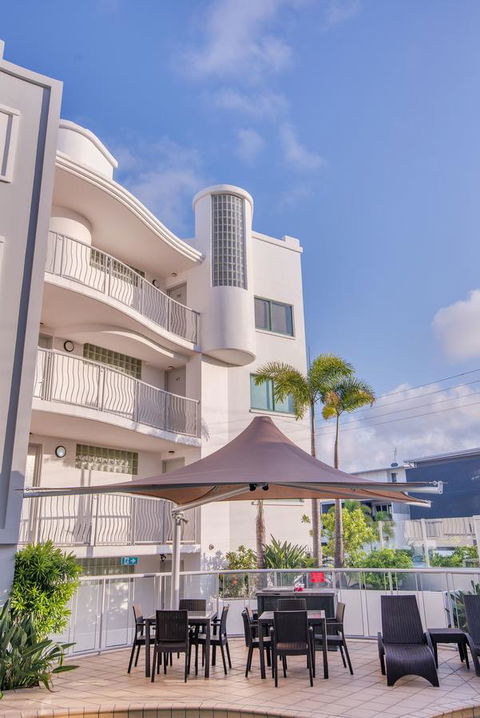 Grand Palais Boolarong Beachside Apartments - Accommodation Perth 1