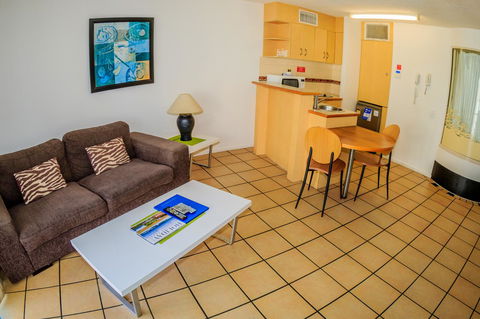 Grand Palais Boolarong Beachside Apartments - Accommodation Perth 15