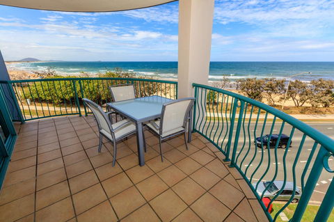 Grand Palais Boolarong Beachside Apartments - Accommodation Perth 0