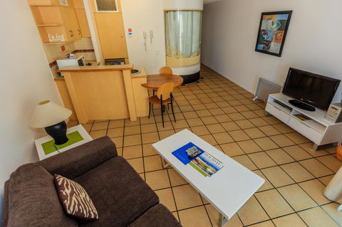 Grand Palais Boolarong Beachside Apartments - Accommodation Perth 11