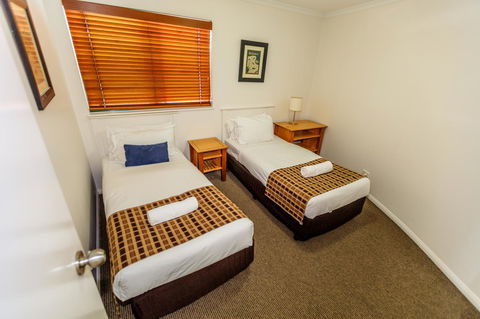 Grand Palais Boolarong Beachside Apartments - Accommodation Perth 28