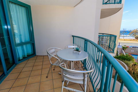 Grand Palais Boolarong Beachside Apartments - Accommodation Perth 16
