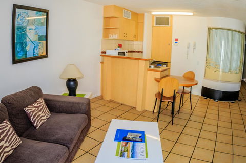 Grand Palais Boolarong Beachside Apartments - Accommodation Perth 38
