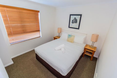 Grand Palais Boolarong Beachside Apartments - Accommodation Perth 27