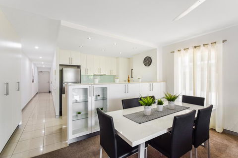 Redvue Holiday Apartments - Accommodation Perth 4