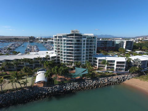 Mariners North Holiday Apartments - Accommodation Perth 0