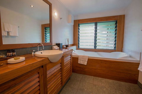 Silky Oaks Lodge - Accommodation Perth 13