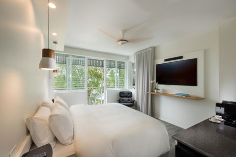 Heart Hotel And Gallery Whitsundays - Accommodation Perth 3