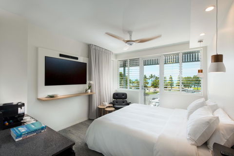 Heart Hotel And Gallery Whitsundays - Accommodation Perth 4