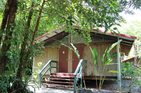 PK\'s Jungle Village - Accommodation Perth 6
