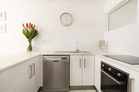The White House Port Douglas - Accommodation Perth 10