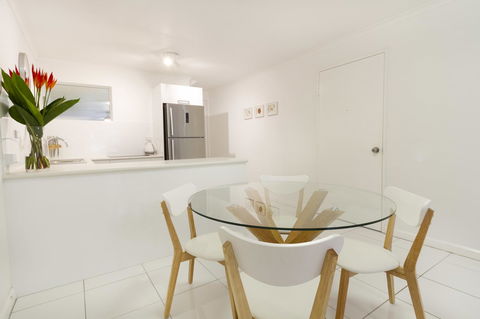The White House Port Douglas - Accommodation Perth 13