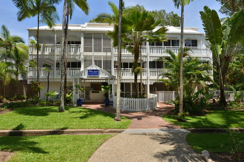 The White House Port Douglas - Accommodation Perth 0