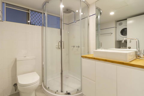 The White House Port Douglas - Accommodation Perth 4
