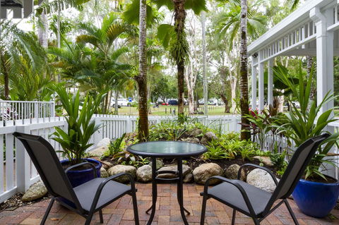 The White House Port Douglas - Accommodation Perth 9