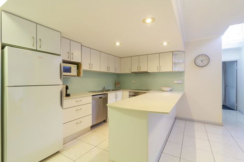 The White House Port Douglas - Accommodation Perth 22