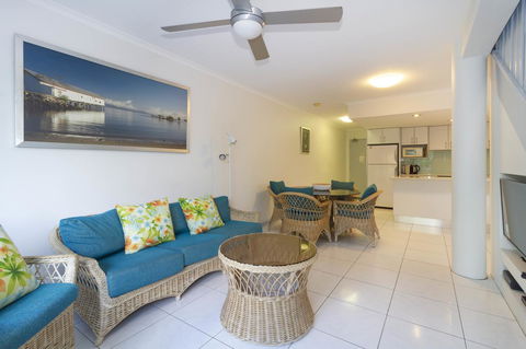 The White House Port Douglas - Accommodation Perth 24