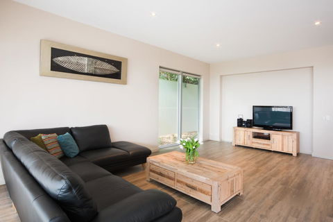 Whitsunday Reflections - Accommodation Perth 9