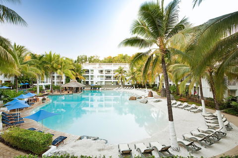 Palm Cove Paradise - Couples Spa Beach Getaway - Perth Resorts 1