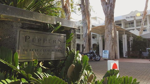 Palm Cove Paradise - Couples Spa Beach Getaway - Perth Resorts 2