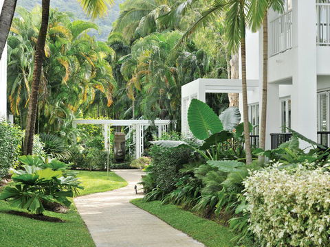 Palm Cove Paradise - Couples Spa Beach Getaway - Perth Resorts 19