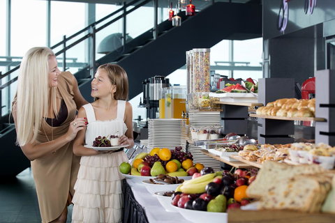 Q1 Resort & Spa - Official - Perth Resorts 21