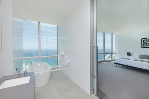 Q1 Resort & Spa - Official - Perth Resorts 12