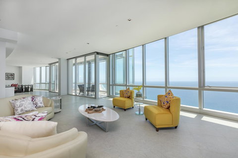 Q1 Resort & Spa - Official - Perth Resorts 13