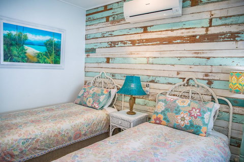 Jamaica Beach House - Perth Resorts 22