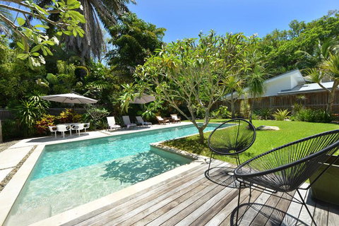 Jamaica Beach House - Perth Resorts 4