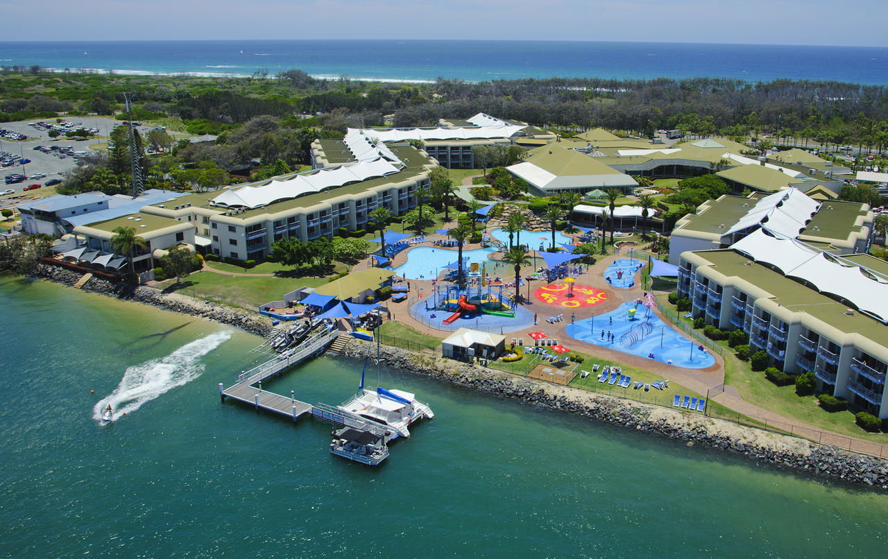 Main Beach QLD Accommodation Perth
