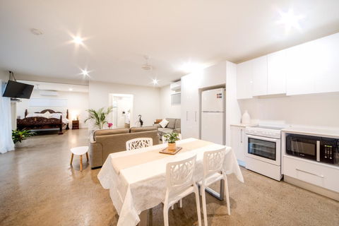 Whitsunday Luxury Homes - Accommodation Perth 10