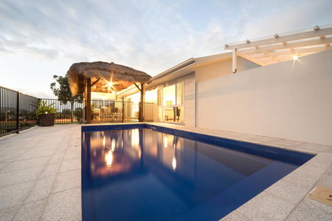 Whitsunday Luxury Homes - Accommodation Perth 0