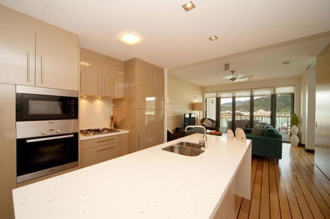 The Boathouse Apartments - Accommodation Perth 11