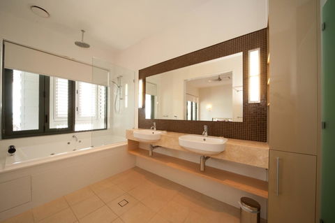 The Boathouse Apartments - Accommodation Perth 16