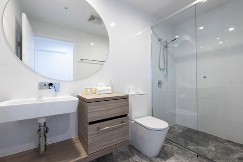 Qube Broadbeach - Accommodation Perth 6