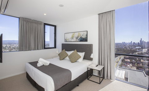 Qube Broadbeach - Accommodation Perth 1