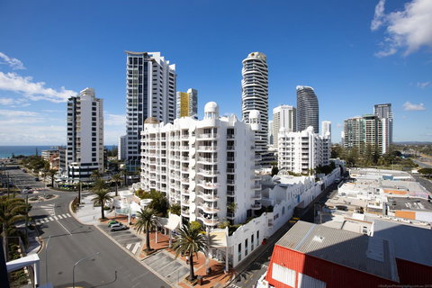 Qube Broadbeach - Accommodation Perth 10